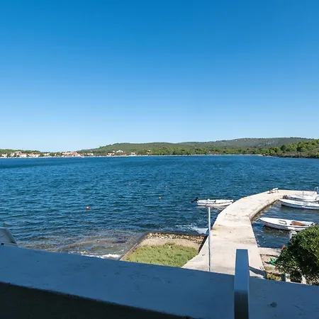 アパート By The Sea Veli Rat, Dugi Otok - 438 *