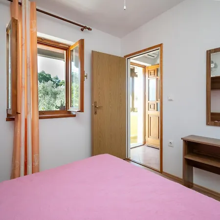 Apartments By The Sea Veli Rat, Dugi Otok - 438 *