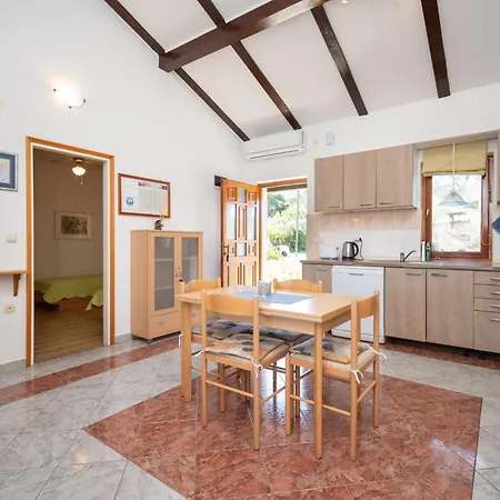 Apartments By The Sea Veli Rat, Dugi Otok - 438