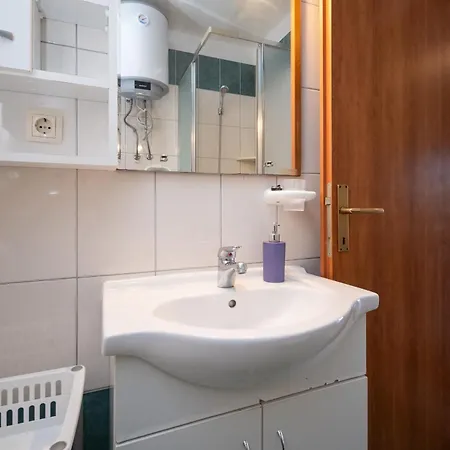 Apartment Apartments By The Sea Veli Rat, Dugi Otok - 438 *