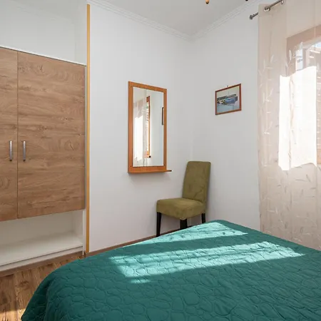 Apartment Apartments By The Sea Veli Rat, Dugi Otok - 438