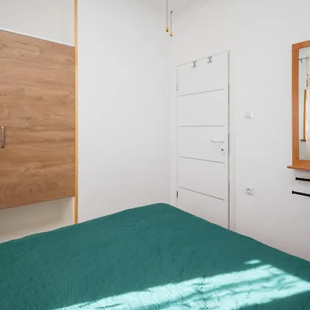 Apartments By The Sea Veli Rat, Dugi Otok - 438 Apartment